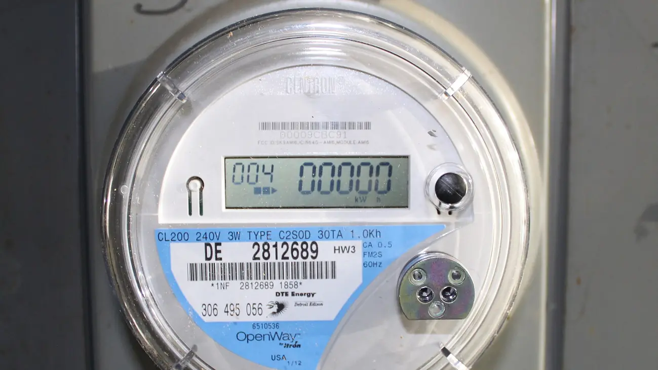 Itron OpenWay Electricity Meter with Two-Way Communications.JPG